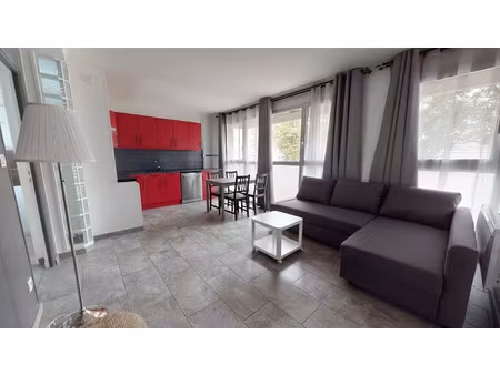 location meublée appartement 2 pièces 38 m² à lyon 8ème (69008), 600 €