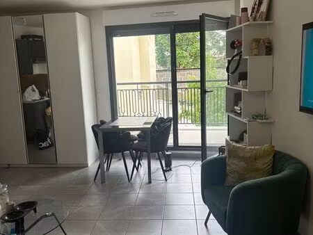 location appartement 1 pièce 33 m² à colombes (92700)