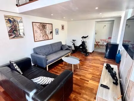 superbe loft au pied des bateaux