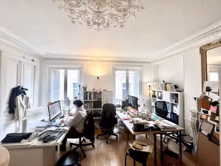 opera/pyramides - bureaux haussmaniens