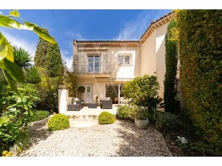 maison de ville avec dépendance de 46 m2