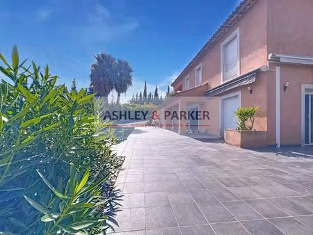 magnifique villa avec piscine et terrain de 3500m2