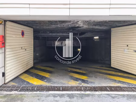 parking / box suresnes 12 m2