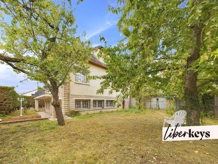 très grande maison aux opportunités uniques au cœur de bagneux