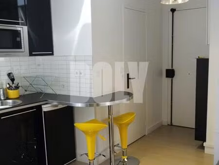 studio à villeneuve loubet avec piscine proche des plages