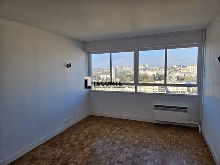 appartement t2 - bourg l'évèque - parking - cave