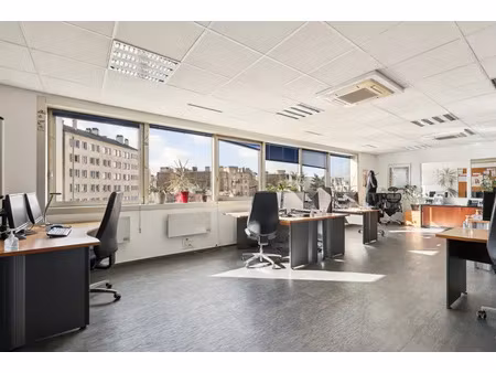 bureaux à louer 467m² - paris 17e