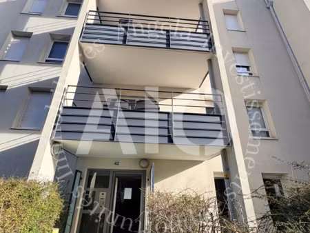 appartement t2 d'une surface de 50m2 avec terrasse de 22m2 e