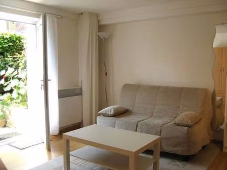 location appartement 1 pièce 28 m² à nantes (44000)
