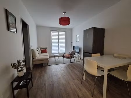 location appartement 2 pièces 39m2 reims 51100 - 600 € - surface privée