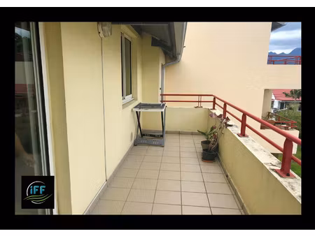 grand studio meublé le tampon