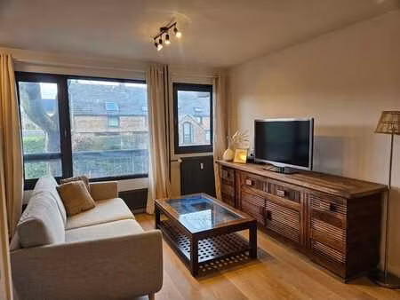 appartement 2 chambres rénové – emplacement idéal