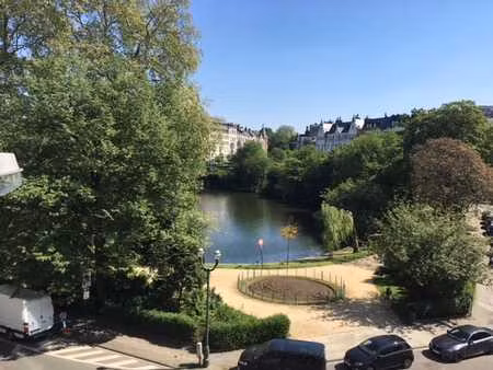 face parc, près eu appt. avec terrasse et vue verdoyante