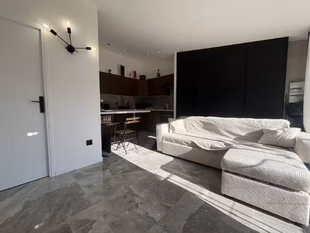 à louer studio refait à neuf monti