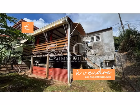 charmante maison f3 vendue meublée et rénovée petit-bourg