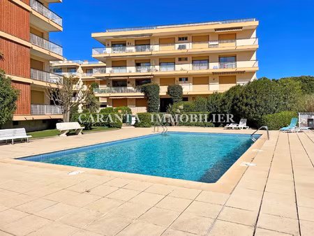vente appartement 2 pièces sainte-maxime résidence avec pisc