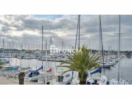 port camargue plage nord studio cabine 27 m2 env plus grande terrasse vue port