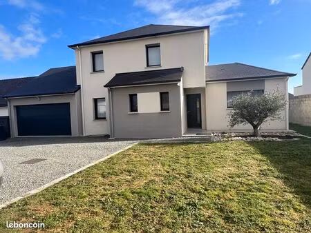 maison récente de 130 m², 4 chambres dont suite parentale au rdc, terrain de 840 m², proch