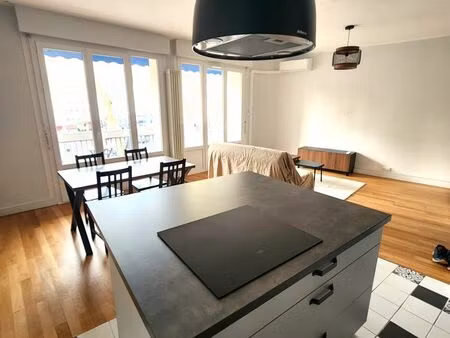 grand t2 meublé 60m² -saxe métro b/d - climatisation/balcon/cave