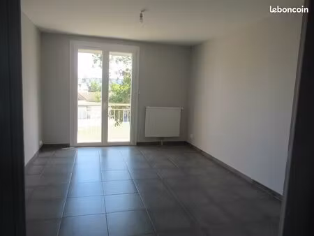 location appartement t3 avec cave et box garage