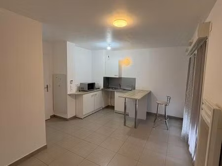 studio 1 pièce 25 m²