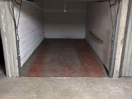 vente garage et parking à rennes centre ville (35000) : à vendre / rennes centre ville