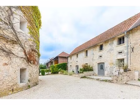 lieu de vie entièrement rénové dans un ancien prieure