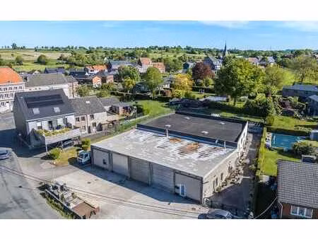 magnifique hall industriel