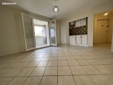 studio 1 pièce 24 m²