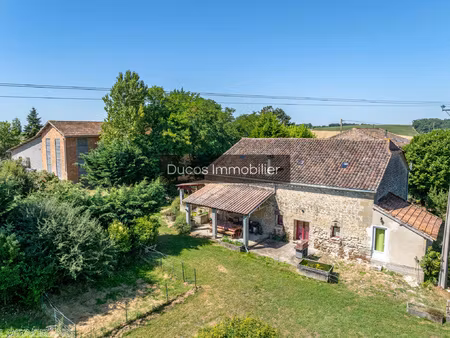 maison en pierre en pleine campagne avec 4,5 hectares