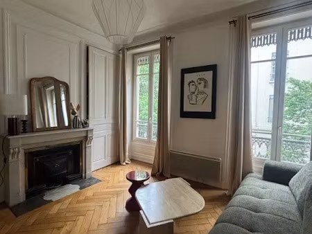 location appartement 2 pièces 50 m² à lyon 7ème (69007), 750 €