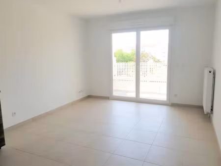 location appartement 2 pièces 35 m² à la seyne-sur-mer (83500), 725 €