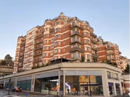 location meublée appartement 1 pièce 40 m² à saint-cloud (92210), 1 280 €