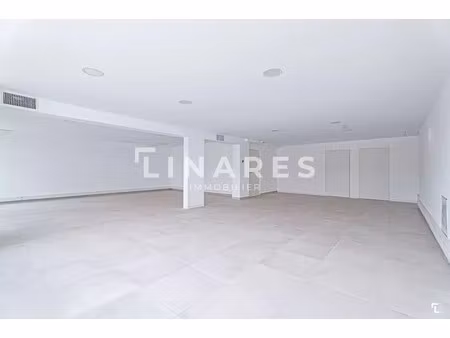 location locaux professionnels 110 m² à marseille 11ème (13011), 1 300 €