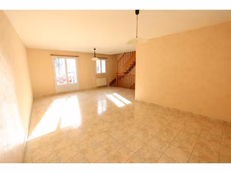 location maison 4 pièces 101 m² à orleans (45000), 1 028 €