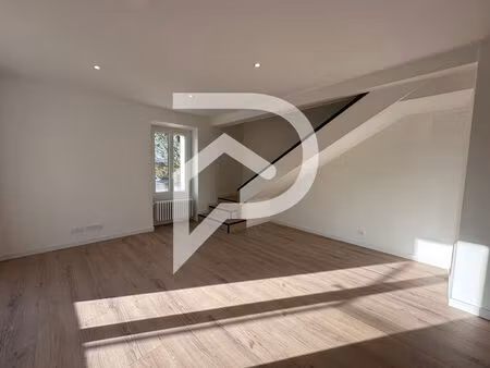 maison de village type 6 renovee avec terrasse et parking vinon sur verdon