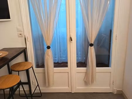 location studio meublé à l'année