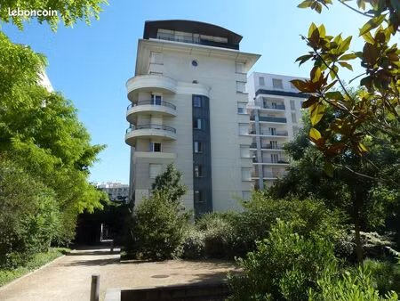 studio lyon 8 proche campus manufacture des tabacs rue marius berlier