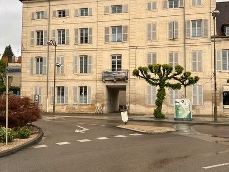 t3 de 84 m² à louer place jules grevy à dole