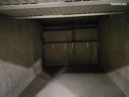 garage fermé quartier couchant