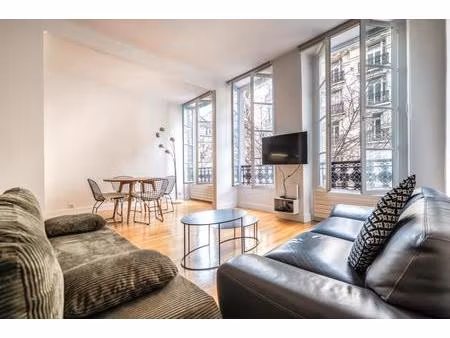 paris 3 - enfants rouge - beau 2 pieces hauteur sous plafond