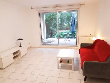 location appartement 2 pièces 54 m² à marseille 9 (13009)