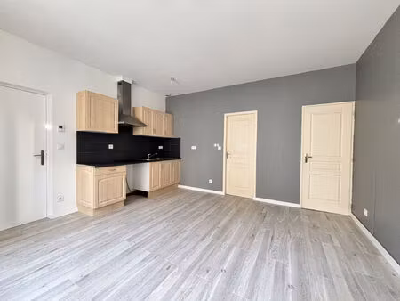 location appartement 2 pièces 32 m² à rochefort (17300)