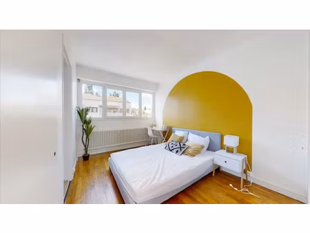 location meublée appartement 4 pièces 10.71 m² à besançon (25000), 380 €