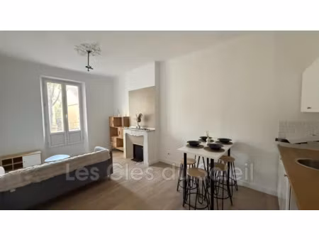 location meublée appartement 3 pièces 51 m² à toulon (83000), 750 €