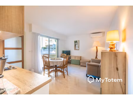 port du cros de cagnes - idéal pied-à-terre - 2 pièces avec