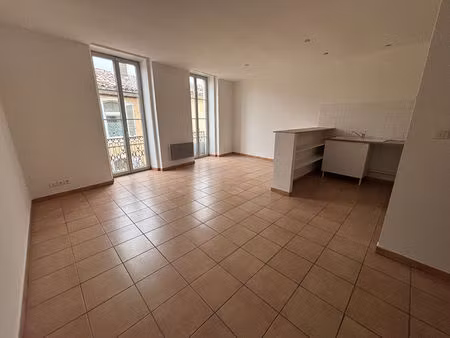 nimes - bel appartement t3 de 65 m2
