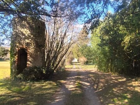 maison de plain pied - parc - bord riviere - rare