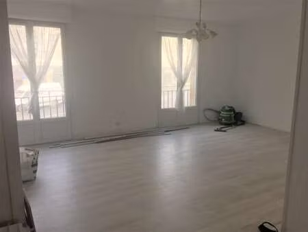 location appartement 2 pièces à quimper (29000) : à louer 2 pièces / 57m² quimper
