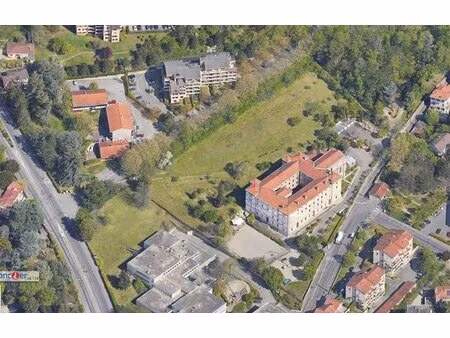 location immeuble 986 m² à sainte-foy-lès-lyon (69110)
